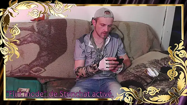 Snapshot of SwatRocShy chatting on 8, 5, 2026 SwatRocShy online show from 8, 5, 2026