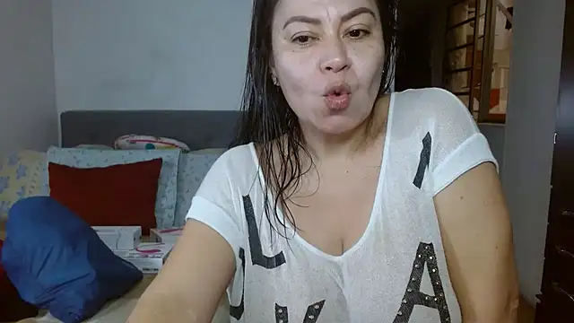 Snapshot of Karo_sexy chatting on 9, 3, 2025 Karo sexy online show from 9, 3, 2025