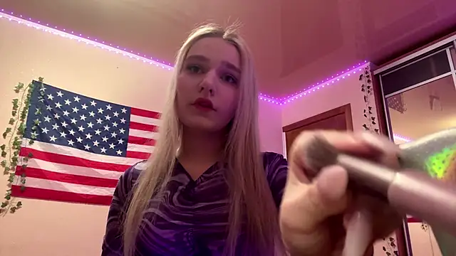 MiaBerlateen online show from 26, 2, 2026