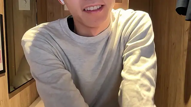 Snapshot of taro_taro45 chatting on 3, 4, 2026 taro taro45 online show from 3, 4, 2026