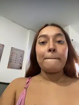 Snapshot of Emily_Harpeer chatting on 11, 2, 2026 Emily Harpeer online show from 11, 2, 2026