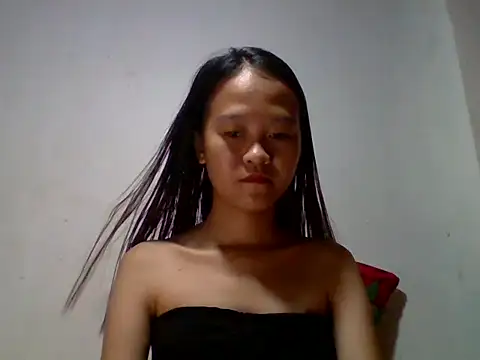 Yourlilpinayy online show from 22, 4, 2026