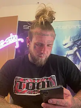 Smokebluntafterblunt online show from 25, 5, 2026