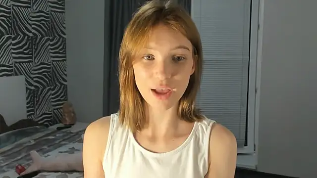 Snapshot of Kiracute18 chatting on 28, 7, 2026 Kiracute18 online show from 28, 7, 2026