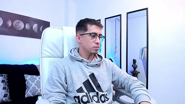 Tommas Jhonson online show from 7, 3, 2026