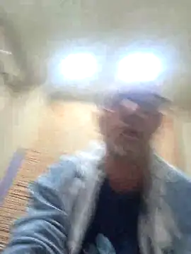Snapshot of pareja47 chatting on 22, 4, 2026 pareja47 online show from 22, 4, 2026