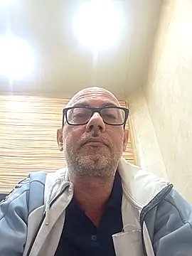 Snapshot of pareja47 chatting on 26, 4, 2026 pareja47 online show from 26, 4, 2026