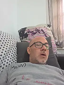 Snapshot of pareja47 chatting on 14, 5, 2026 pareja47 online show from 14, 5, 2026