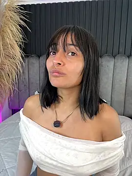 Nanda vixen  online show from 24, 2, 2026