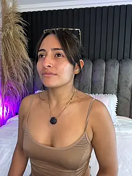 Nanda vixen  online show from 27, 5, 2026