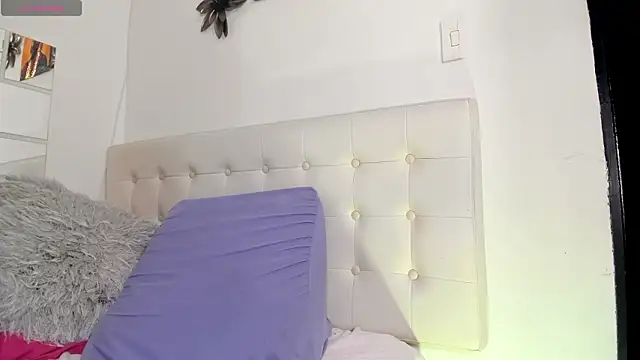 MiaEvans0 online show from 21, 3, 2026