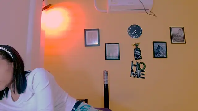 sexiempoderada18 online show from 16, 3, 2026