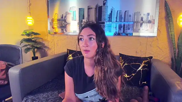 Snapshot of Lucy0420 chatting on 7, 4, 2026 Lucy0420 online show from 7, 4, 2026