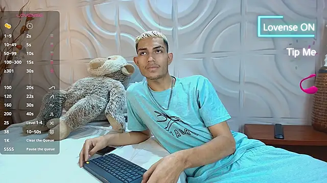 ItsZairen online show from 12, 4, 2026