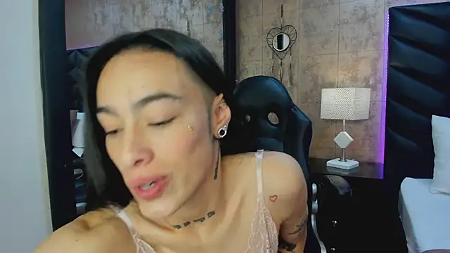 LaurenHazell online show from 3, 3, 2026