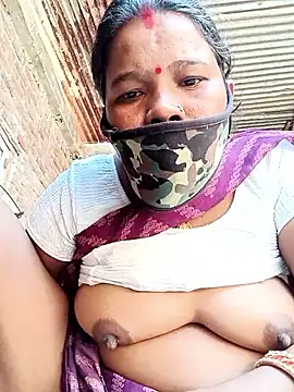 Snapshot of Kirti_sacsena chatting on 28, 2, 2026 Kirti sacsena online show from 28, 2, 2026