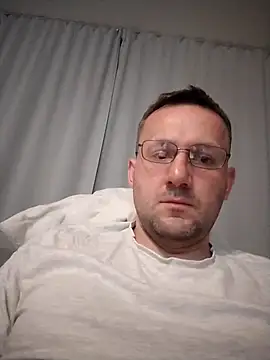 defaktor online show from 4, 4, 2026