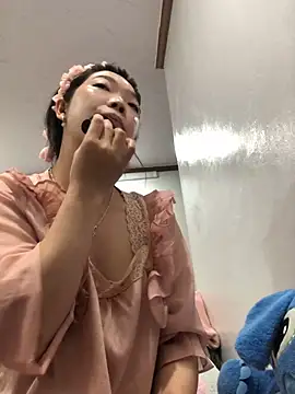 cuty lusy online show from 17, 4, 2026