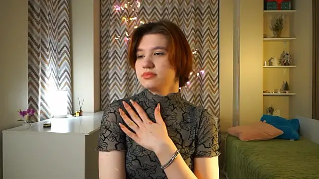 BelleHayton online show from 28, 2, 2026