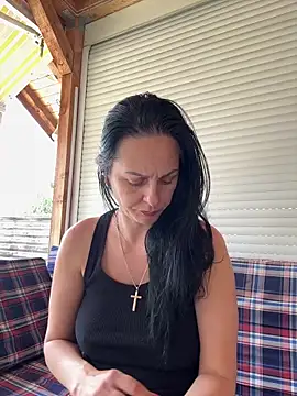 MiriamDelyn online show from 2, 6, 2026