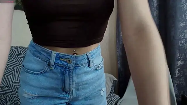 Erinn Sky online show from 6, 3, 2026