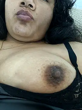 Snapshot of lumi_bellx chatting on 23, 4, 2026 lumi bellx online show from 23, 4, 2026