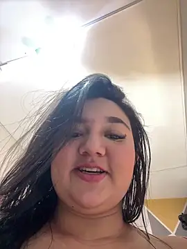 Snapshot of luna_bradley_ chatting on 8, 6, 2026 luna bradley online show from 8, 6, 2026