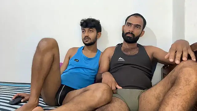 Snapshot of DesiDaddyandSon chatting on 8, 5, 2026 DesiDaddyandSon online show from 8, 5, 2026
