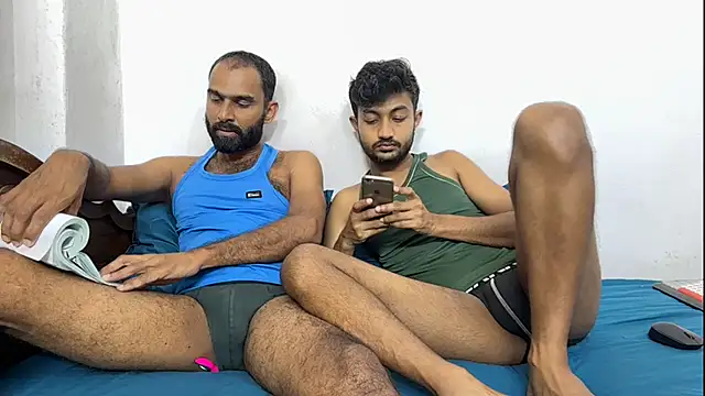 Snapshot of DesiDaddyandSon chatting on 28, 7, 2026 DesiDaddyandSon online show from 28, 7, 2026