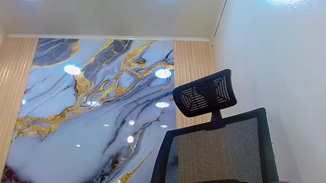 Snapshot of DaviidBuckx_ chatting on 25, 2, 2026 DaviidBuckx online show from 25, 2, 2026