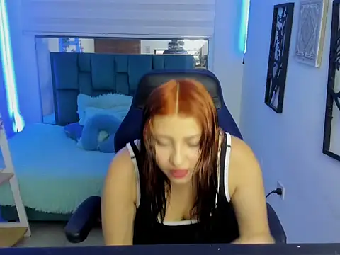 Snapshot of bloom_winxx chatting on 1, 3, 2026 bloom winxx online show from 1, 3, 2026