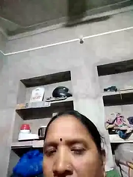 Snapshot of Loomaraj chatting on 21, 6, 2026 Loomaraj online show from 21, 6, 2026