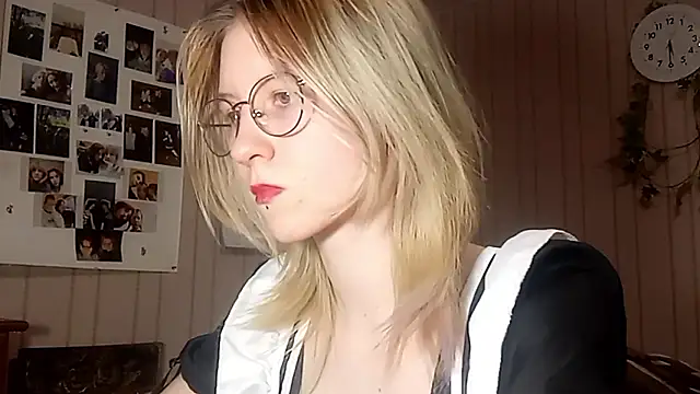 RunawayBr1de online show from 14, 2, 2026