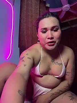 hollynicole online show from 14, 6, 2026