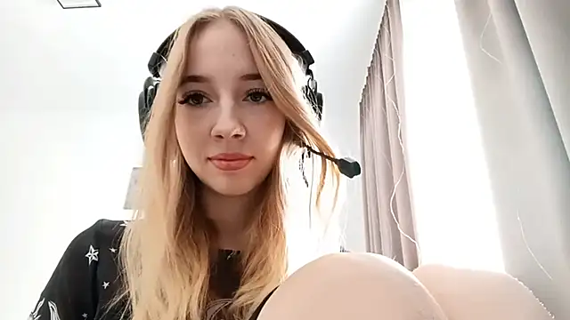 Snapshot of WackyNome chatting on 14, 2, 2026 WackyNome online show from 14, 2, 2026