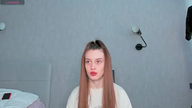 Snapshot of sensitiveana chatting on 14, 4, 2026 sensitiveana online show from 14, 4, 2026