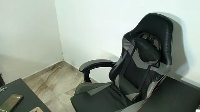 Snapshot of Xanderstone00 chatting on 18, 2, 2026 Xanderstone00 online show from 18, 2, 2026