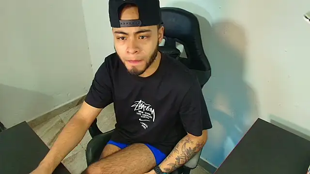 Snapshot of Xanderstone00 chatting on 24, 2, 2026 Xanderstone00 online show from 24, 2, 2026