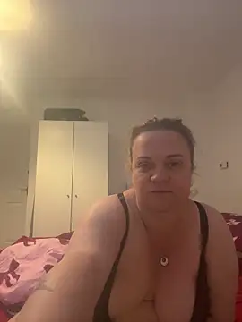 Piper Milf 36 online show from 19, 5, 2026