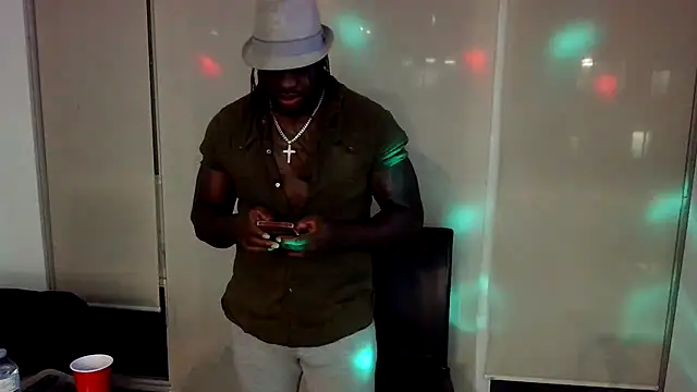 darkstallion7 online show from 26, 4, 2026