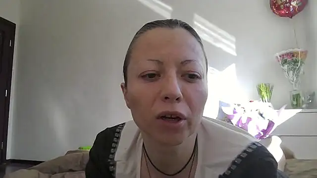 Stefanie Margo online show from 6, 5, 2026