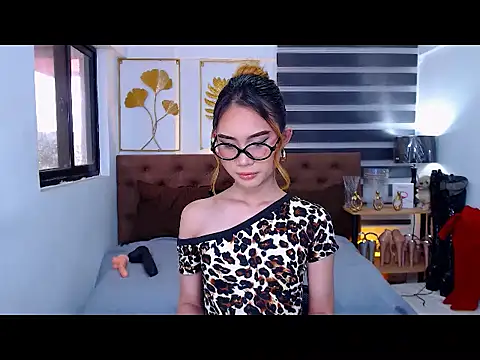 Snapshot of JuicyCockThea chatting on 13, 3, 2026 JuicyCockThea online show from 13, 3, 2026