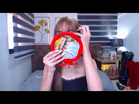 Snapshot of JuicyCockThea chatting on 5, 4, 2026 JuicyCockThea online show from 5, 4, 2026