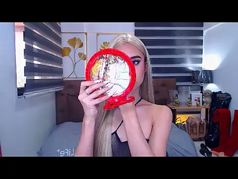 Snapshot of JuicyCockThea chatting on 12, 4, 2026 JuicyCockThea online show from 12, 4, 2026