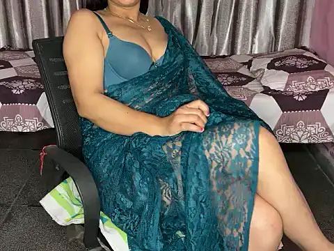 Snapshot of Radhika_4_you chatting on 3, 6, 2026 Radhika 4 you online show from 3, 6, 2026