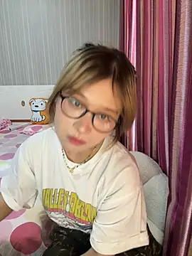 Snapshot of A-cola chatting on 14, 7, 2026 A-cola online show from 14, 7, 2026