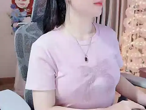 Snapshot of Agnelyn___ chatting on 10, 4, 2026 Agnelyn online show from 10, 4, 2026