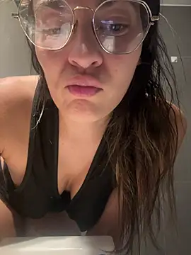 justinahallo online show from 19, 4, 2026