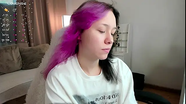 Snapshot of EmilyTrase chatting on 5, 7, 2026 EmilyTrase online show from 5, 7, 2026