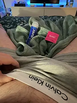 Snapshot of Thomascrtz chatting on 14, 4, 2026 Thomascrtz online show from 14, 4, 2026